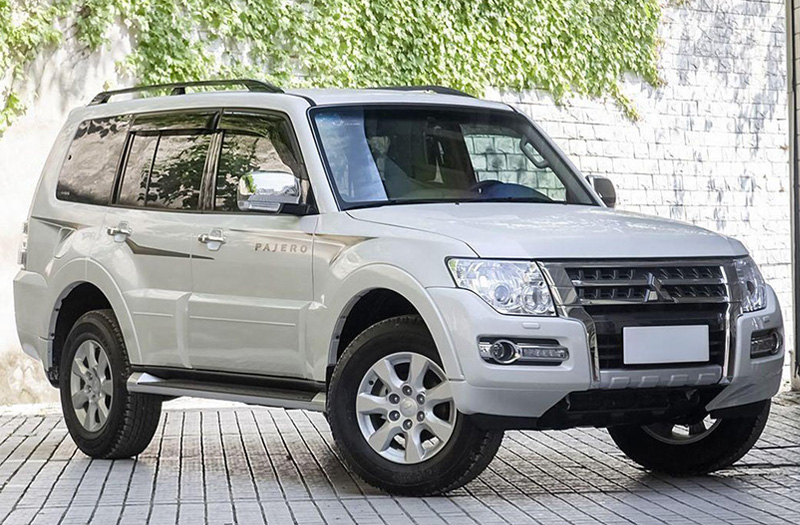 04-Mitsubishi Pajero-Detail-01