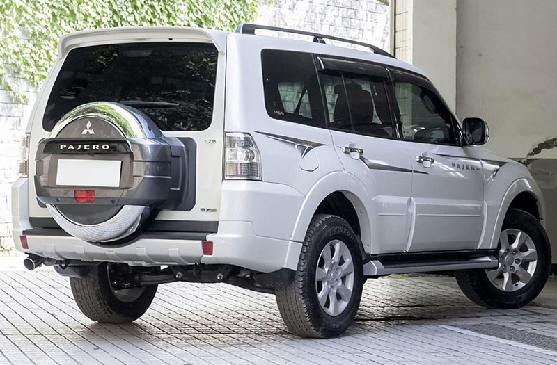 04-Mitsubishi Pajero-Detail-03