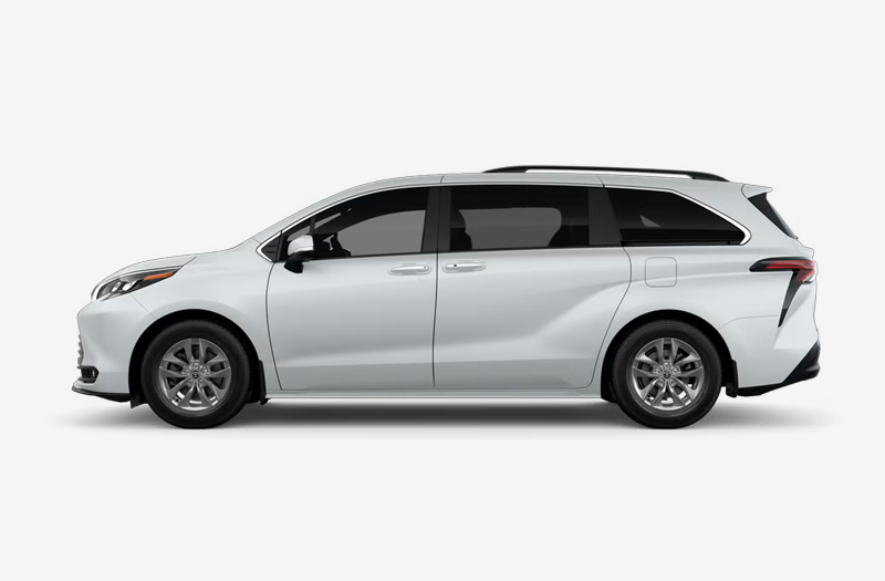 07-Toyota-Sienna-Detail-02